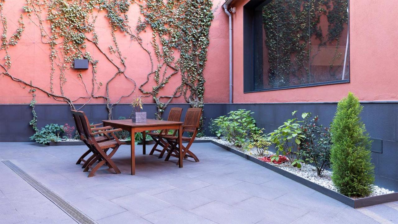 Apartaments Y Habitacions Entre Volcans Olot Exteriér fotografie