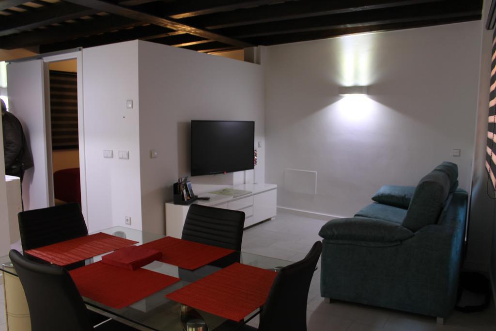 Apartaments Y Habitacions Entre Volcans Olot Pokoj fotografie